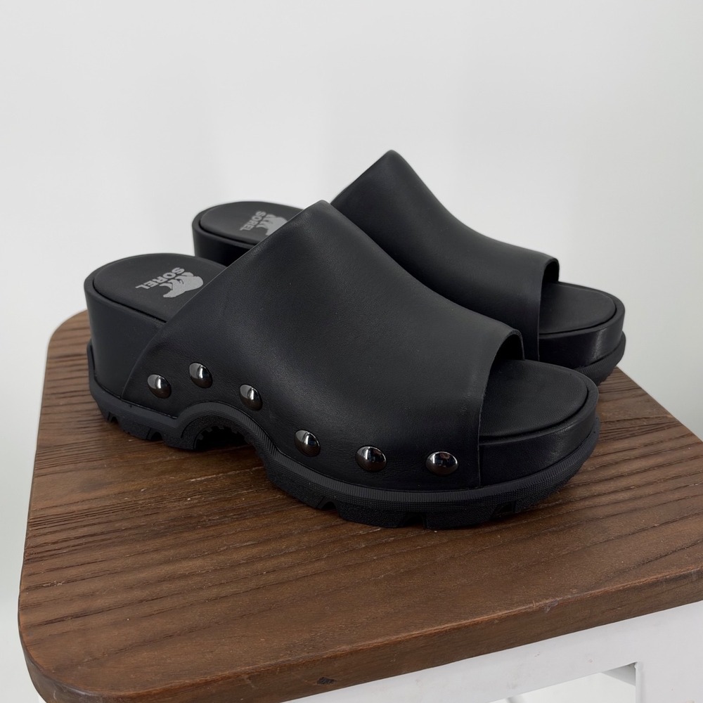 SOREL Roam'n Slide Black Full Grain Leather Studded Platform Mule Sandal 7 NIB